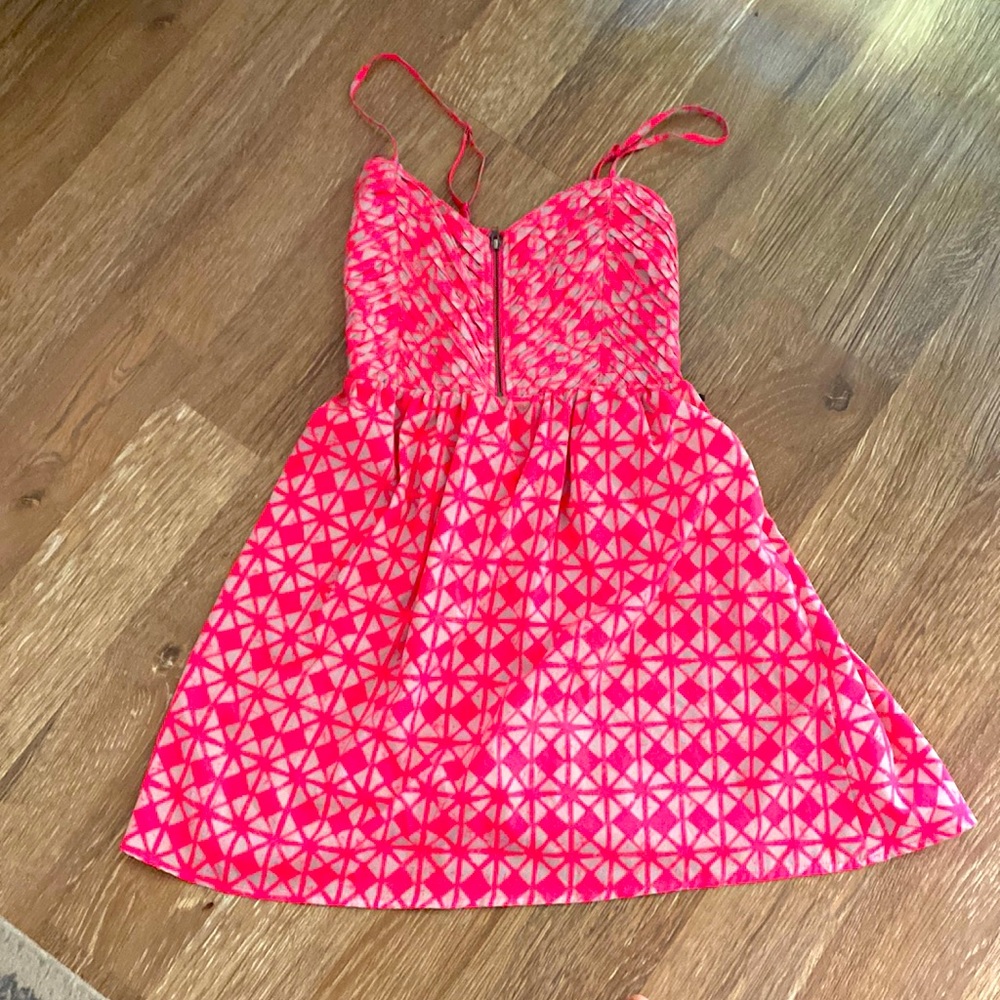 Roxy xs pink and tan strappy dress. Very light weight barley worn. grt. Cond.